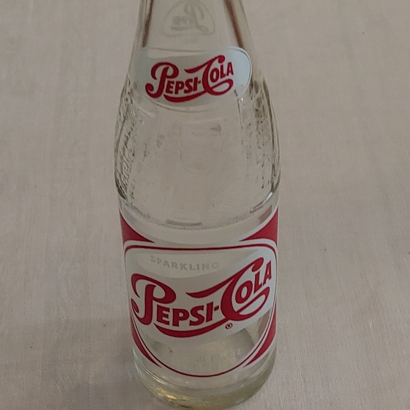 Vintage Pepsi Bottle Collectable - Picture 10 of 12